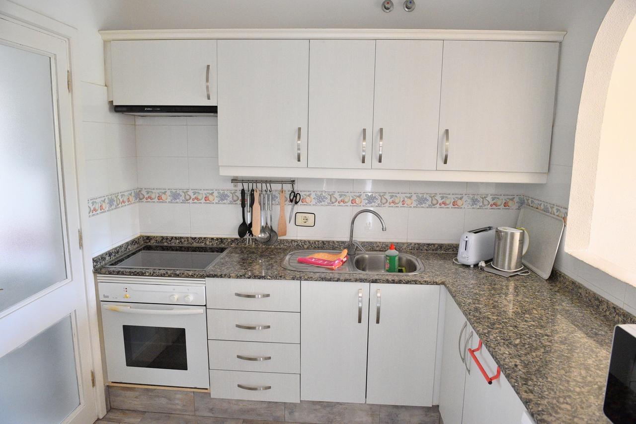 Apartamento Adelfas 2 *